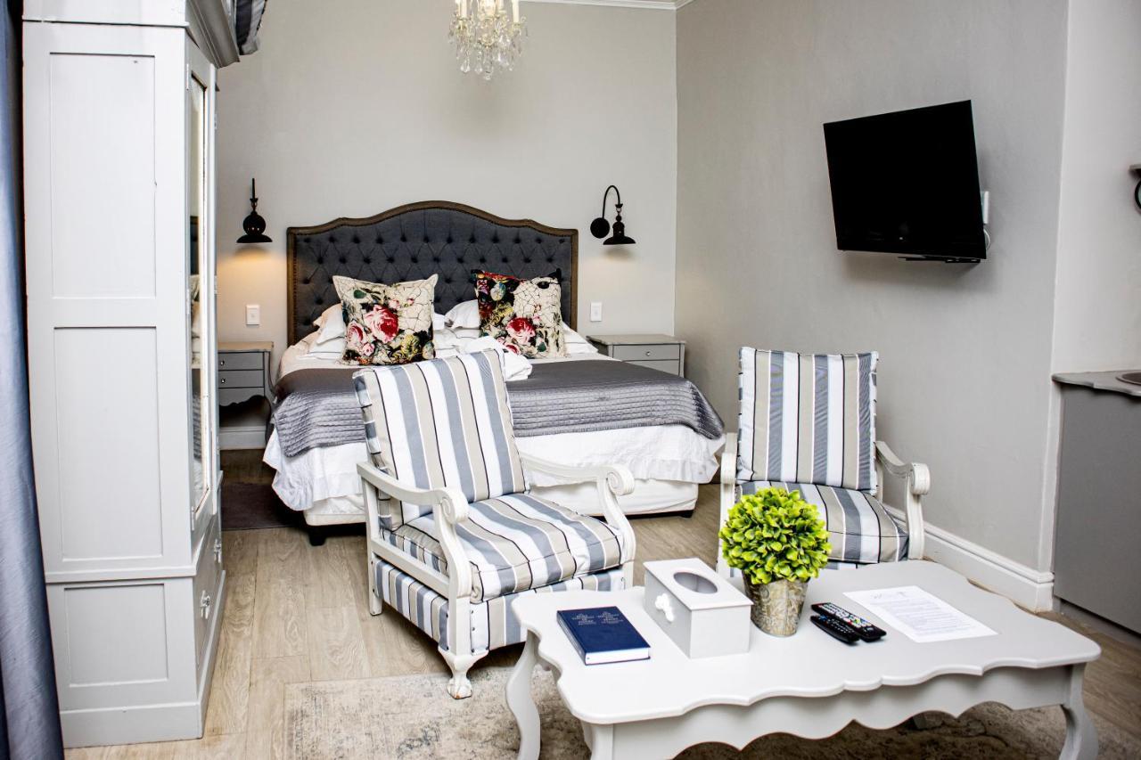 French Karoo Guesthouse Beaufort West Dış mekan fotoğraf