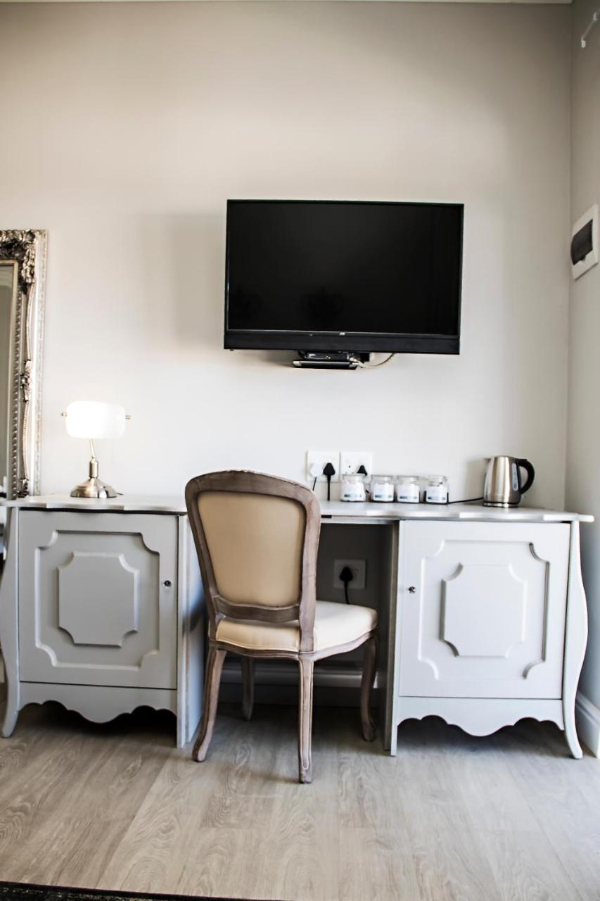 French Karoo Guesthouse Beaufort West Dış mekan fotoğraf