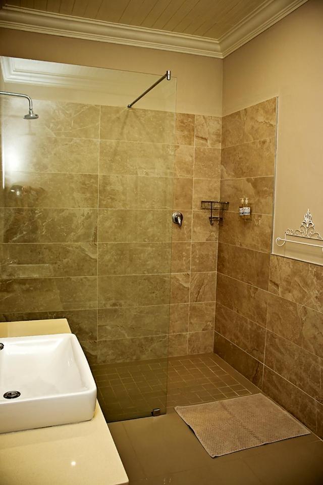 French Karoo Guesthouse Beaufort West Dış mekan fotoğraf