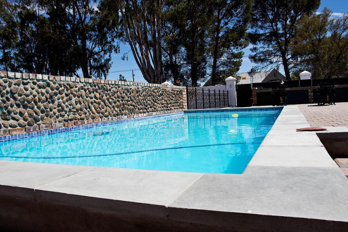 French Karoo Guesthouse Beaufort West Dış mekan fotoğraf