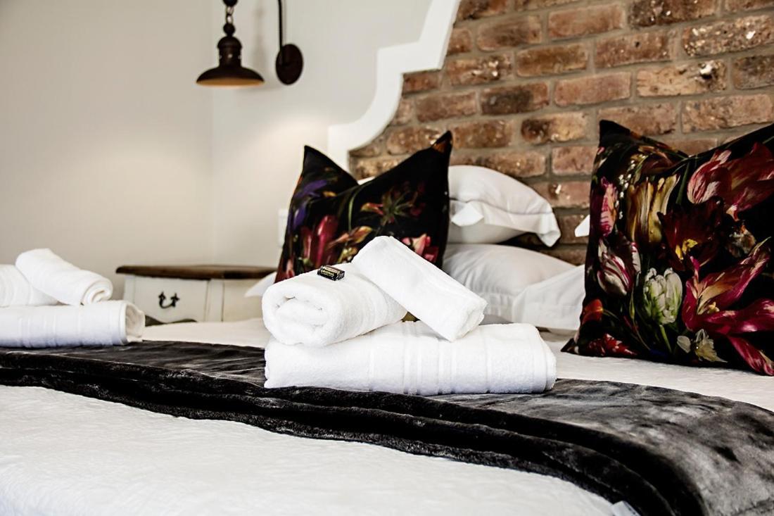 French Karoo Guesthouse Beaufort West Dış mekan fotoğraf