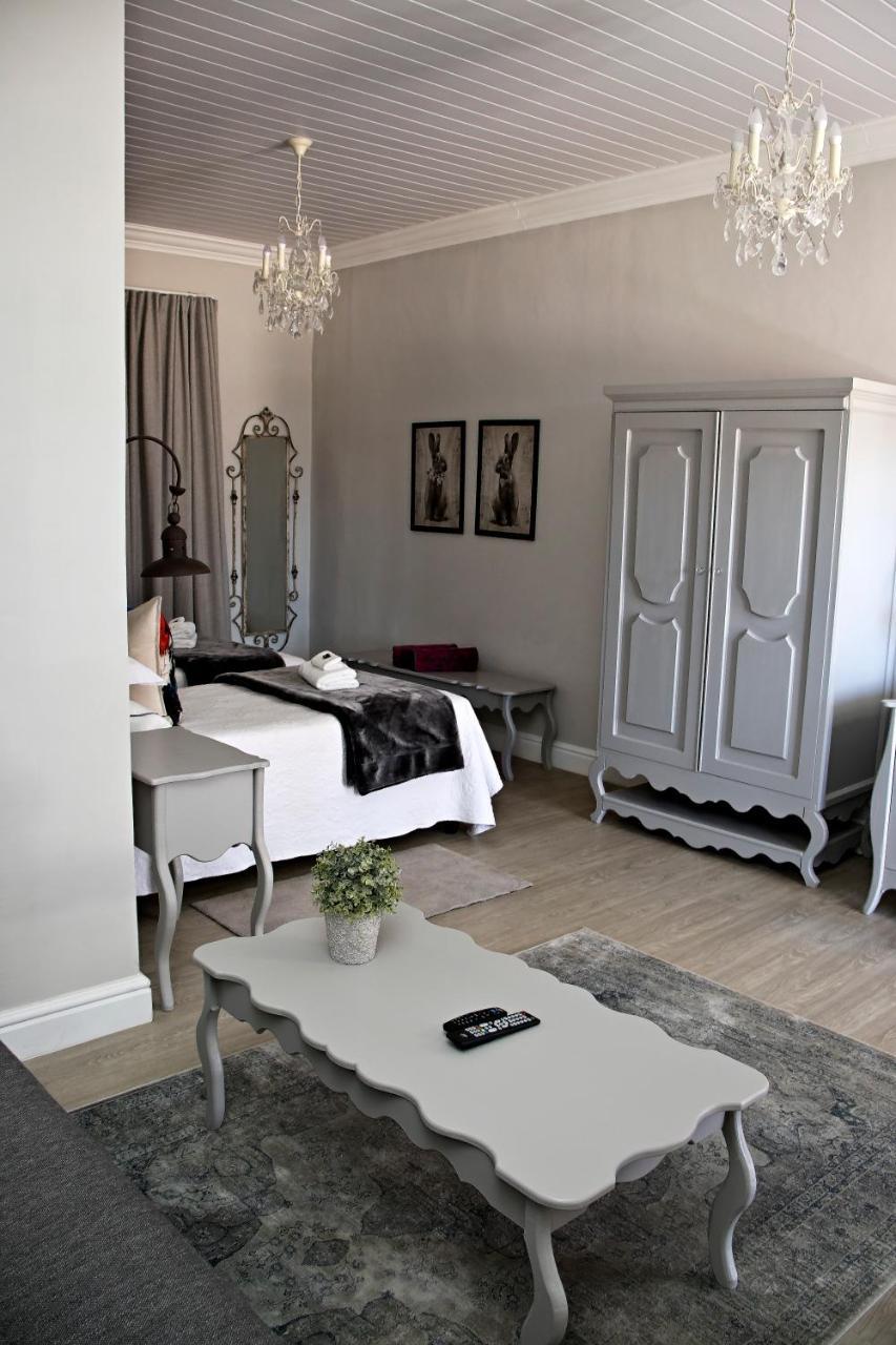 French Karoo Guesthouse Beaufort West Dış mekan fotoğraf