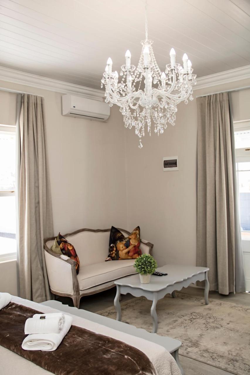 French Karoo Guesthouse Beaufort West Dış mekan fotoğraf
